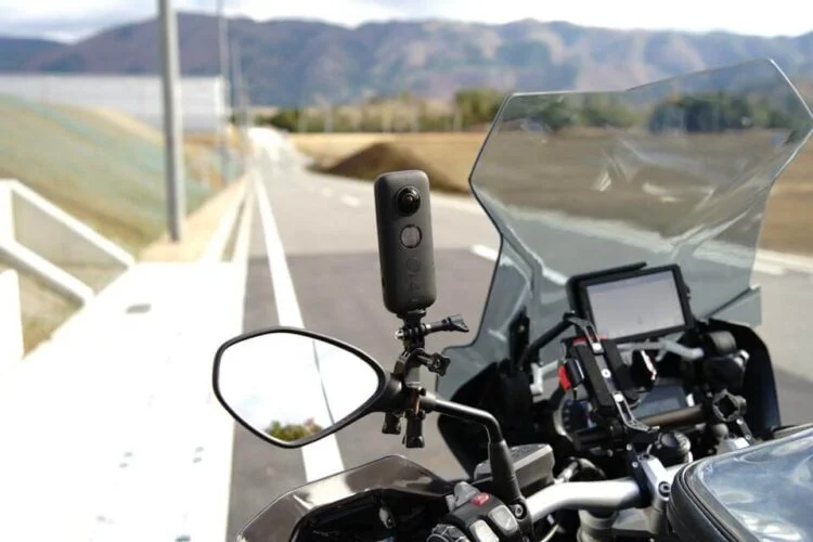 insta360 one x2 バイク搭載　アクセサリー多数付き insta360 one x2 バイク搭載 アクセサリー多数付き 【公式通販】
