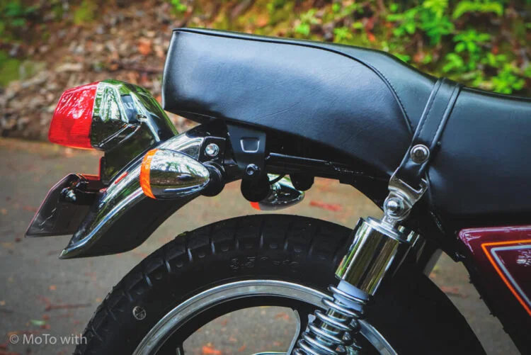 GN125-2Fのテールライトを交換する【カスタム】 | MoTo with